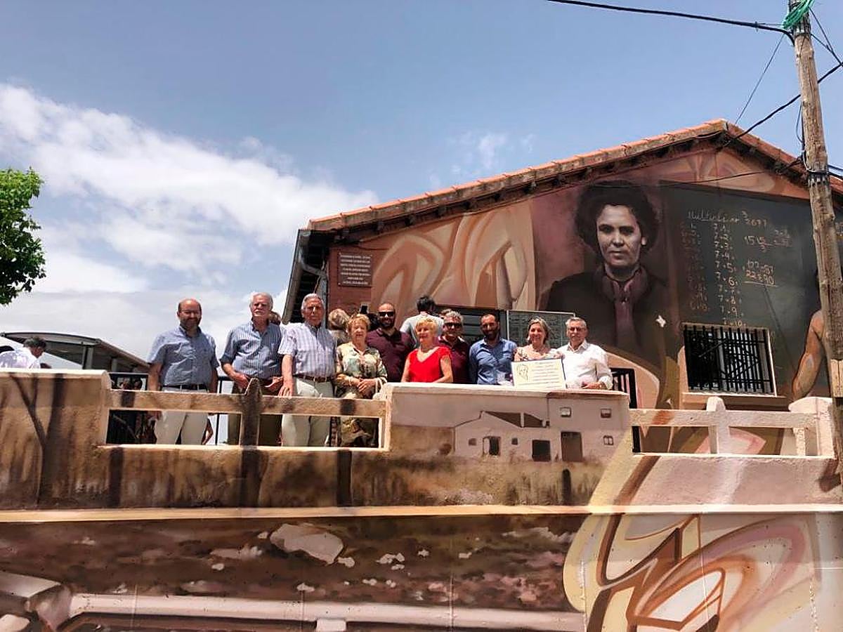 El homenaje a la mujer rural, en Las Torres, con la maestra como protagonista. | EÑE