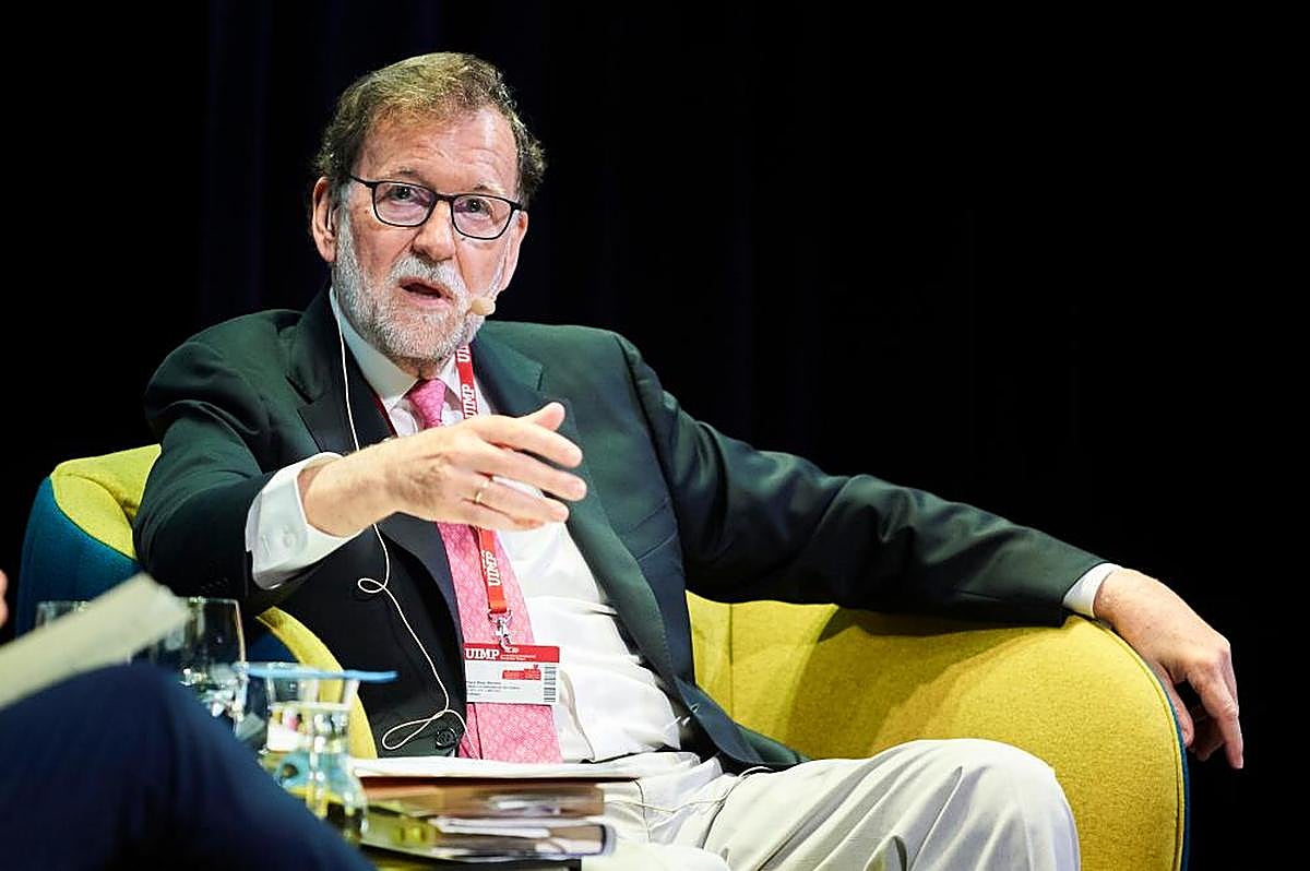 Mariano Rajoy interviniendo en los diálogos de la Universidad Internacional Menéndez Pelayo .
