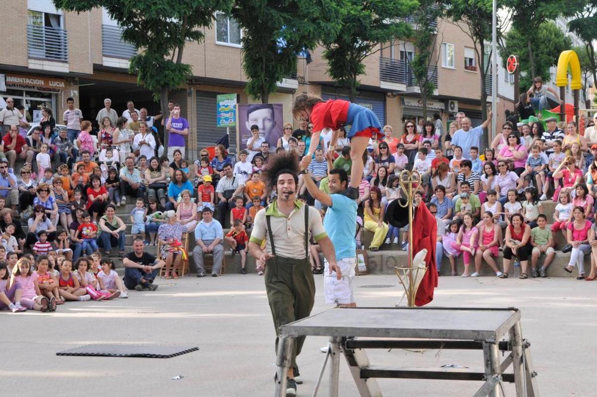 Actividades en la Plaza Toneleros del Barrio Blanco.