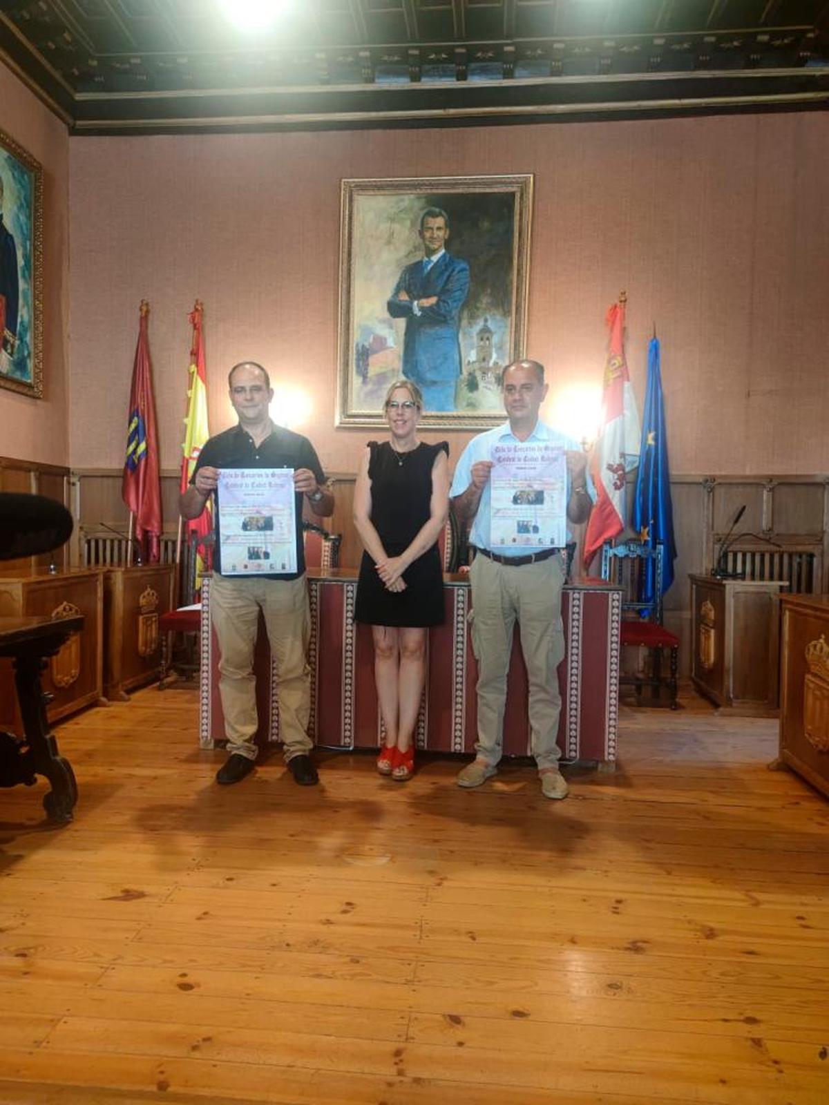 Manuel José Gutiérrez, Beatriz Jorge y José Ramón Cid, en la presentación del ciclo.