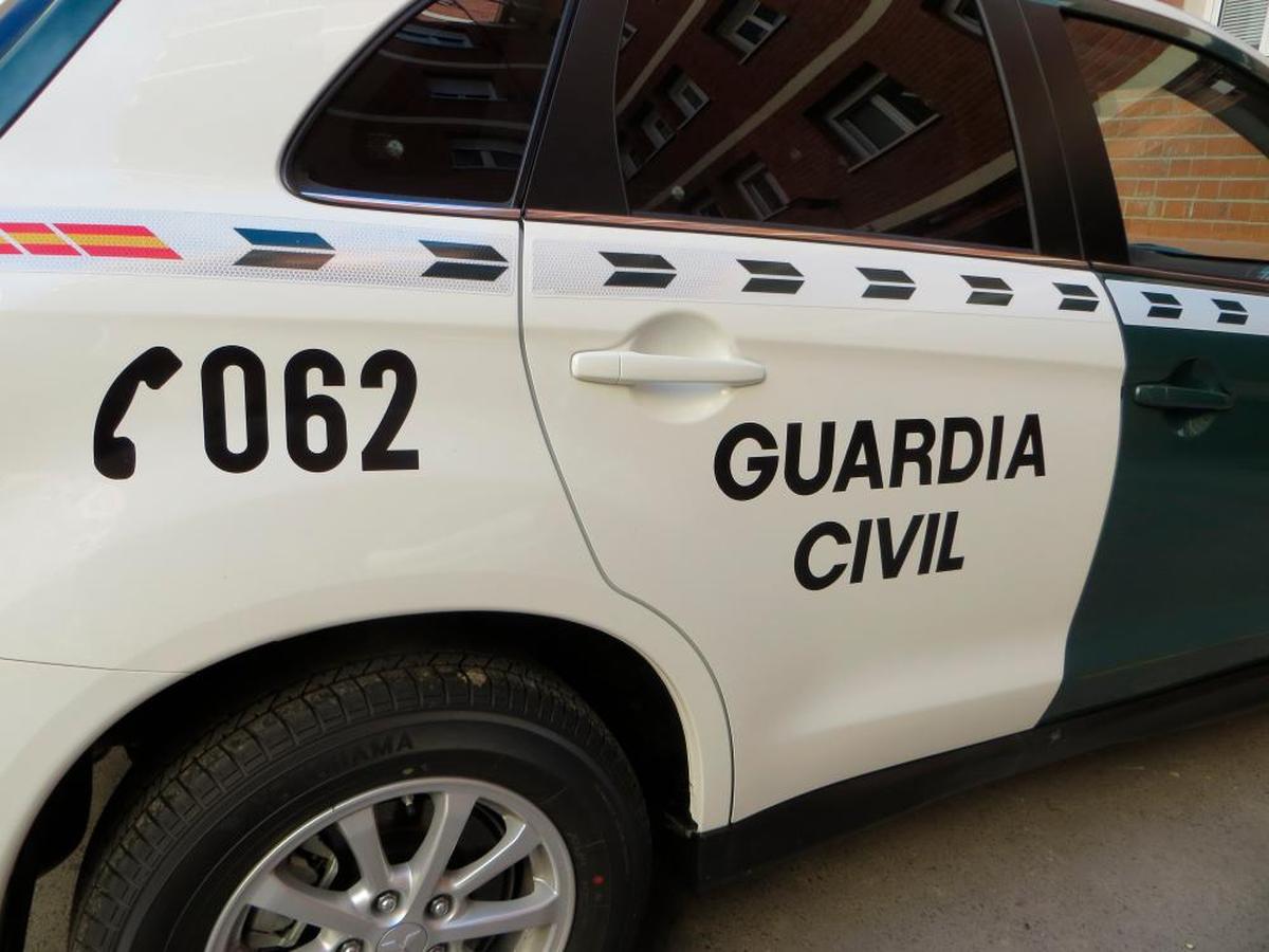 Hasta el lugar de los hechos acudieron agentes de la Policía Municipal de La Cistérniga y de la Guardia Civil.