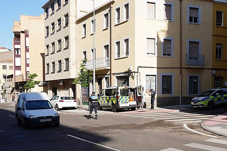 Policía Local en otra intervención en la zona donde se produjeron los hechos.