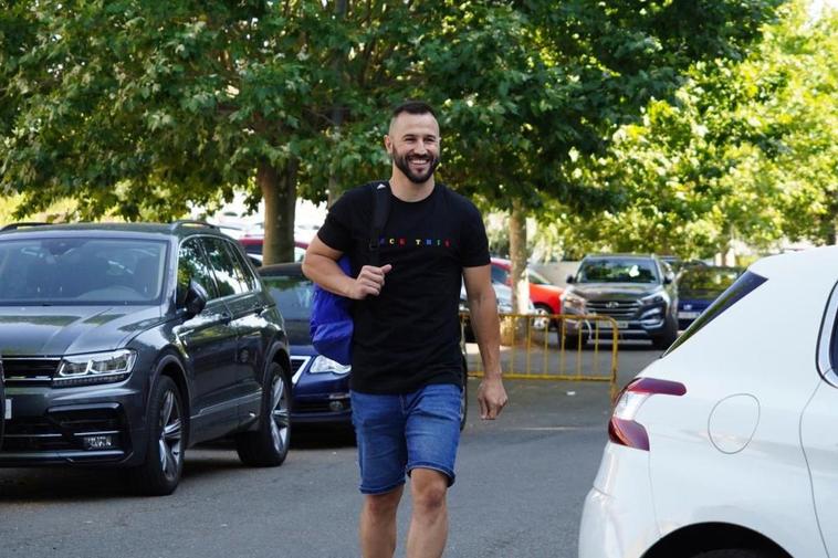 Llegada de los jugadores del Salamanca UDS a su primer día de entrenamiento.