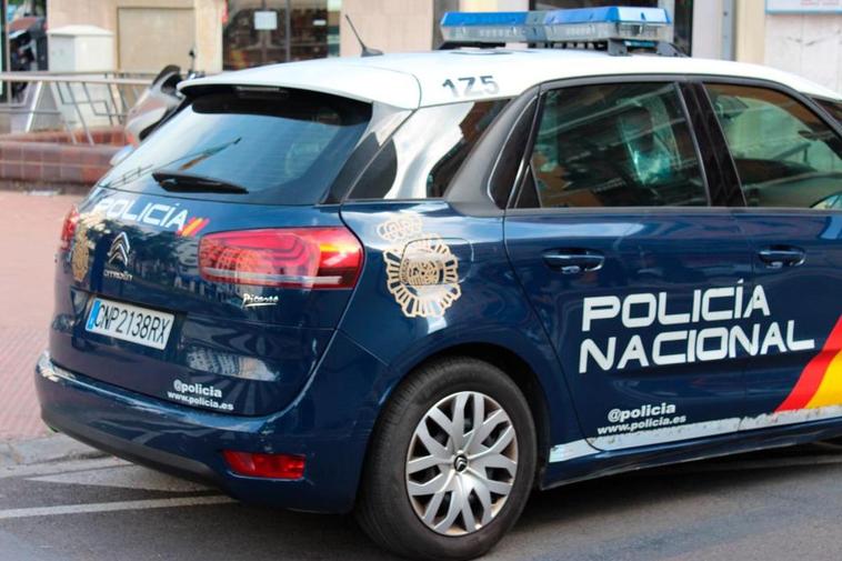 Un vehículo de la Policía Nacional