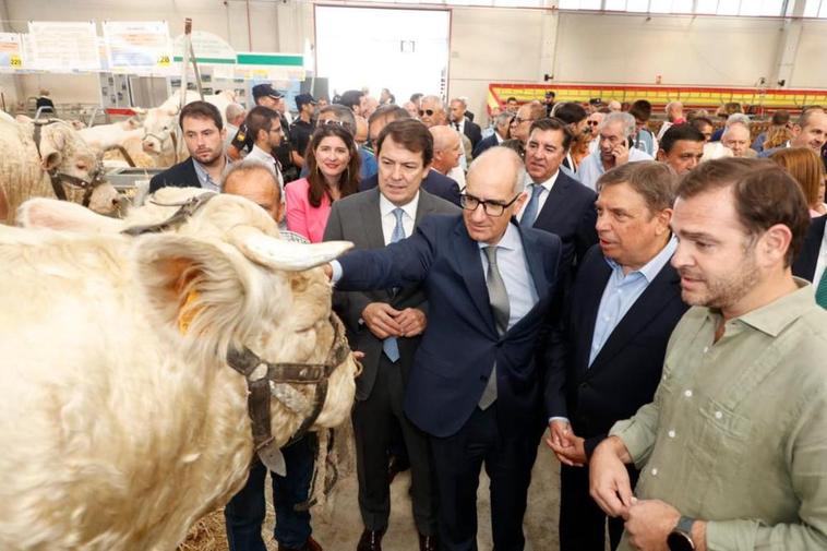 Mañueco, Iglesias y Planas, durante la inauguración de Salamaq.