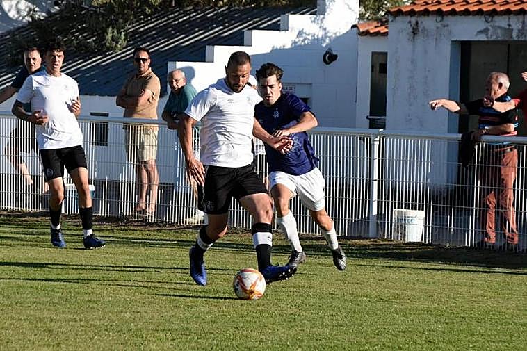 Momentos durante el encuentro en el Francisco Mateos.