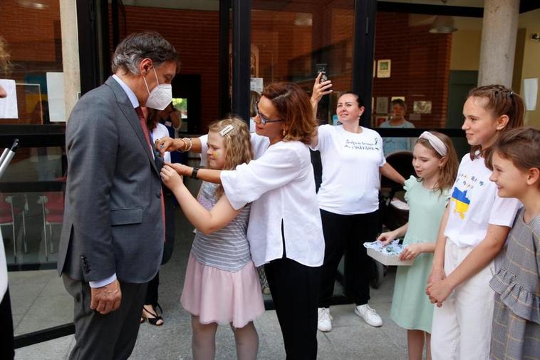 Carbayo, durante una visita al albergue Lazarillo