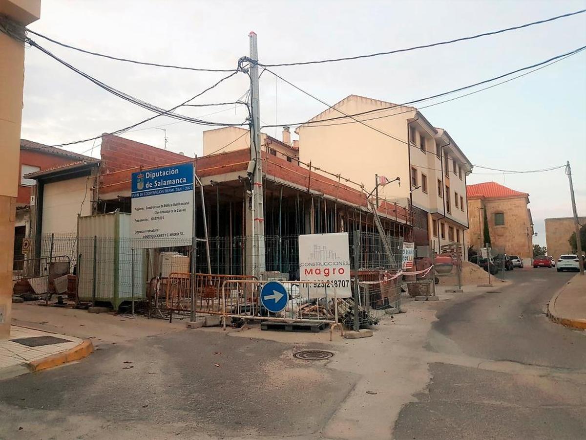 Las obras del nuevo multiusos de San Cristóbal de la Cuesta.