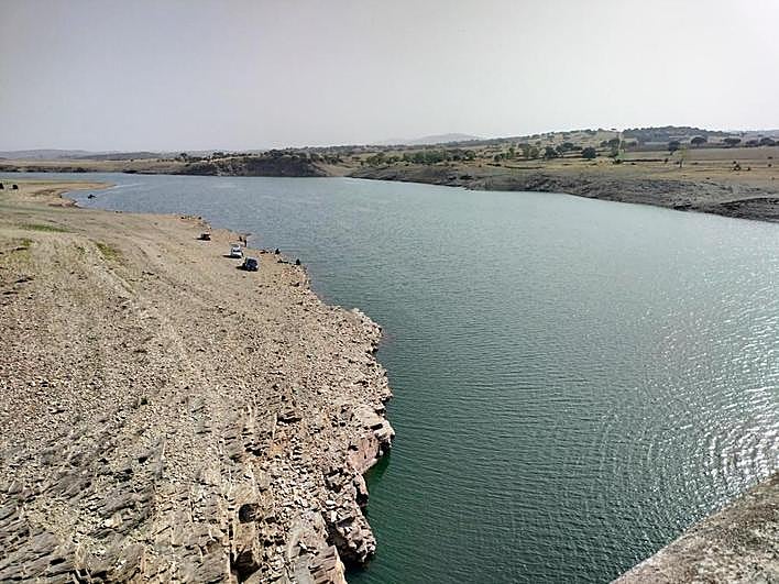 Imagen del pantano de Santa Teresa este fin de semana.