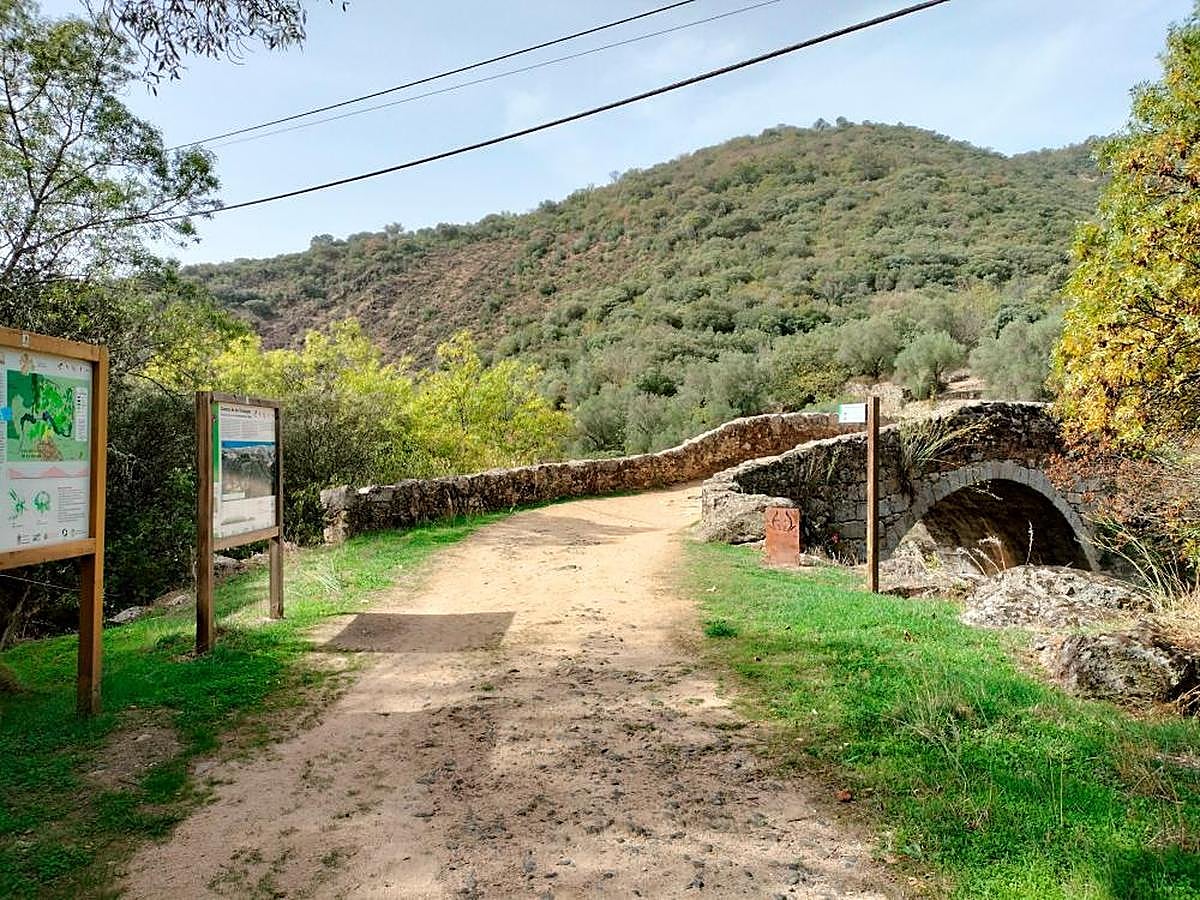 La ruta del Atajo nace en el denominado puente Romano de San Esteban, al igual que la de los Trasiegos.