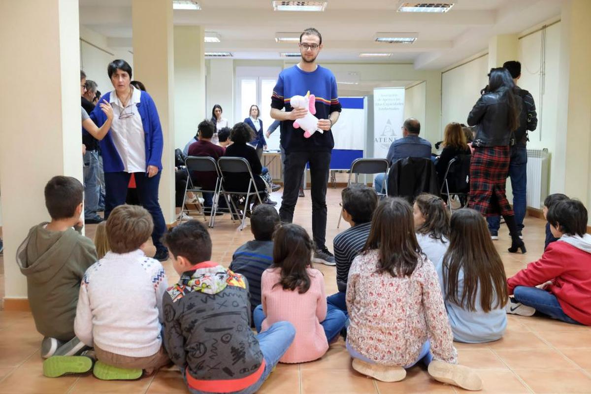 Varios niños participan en un taller para altas capacidades en Salamanca