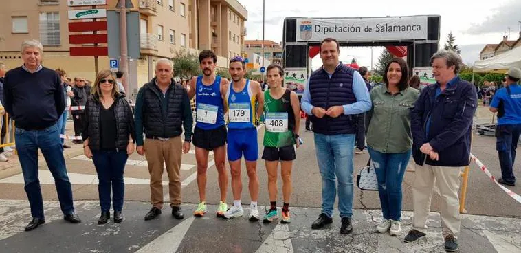Carlos Gallego se impone batiendo el récord de la Media Maratón de la Diputación con 1:07.42