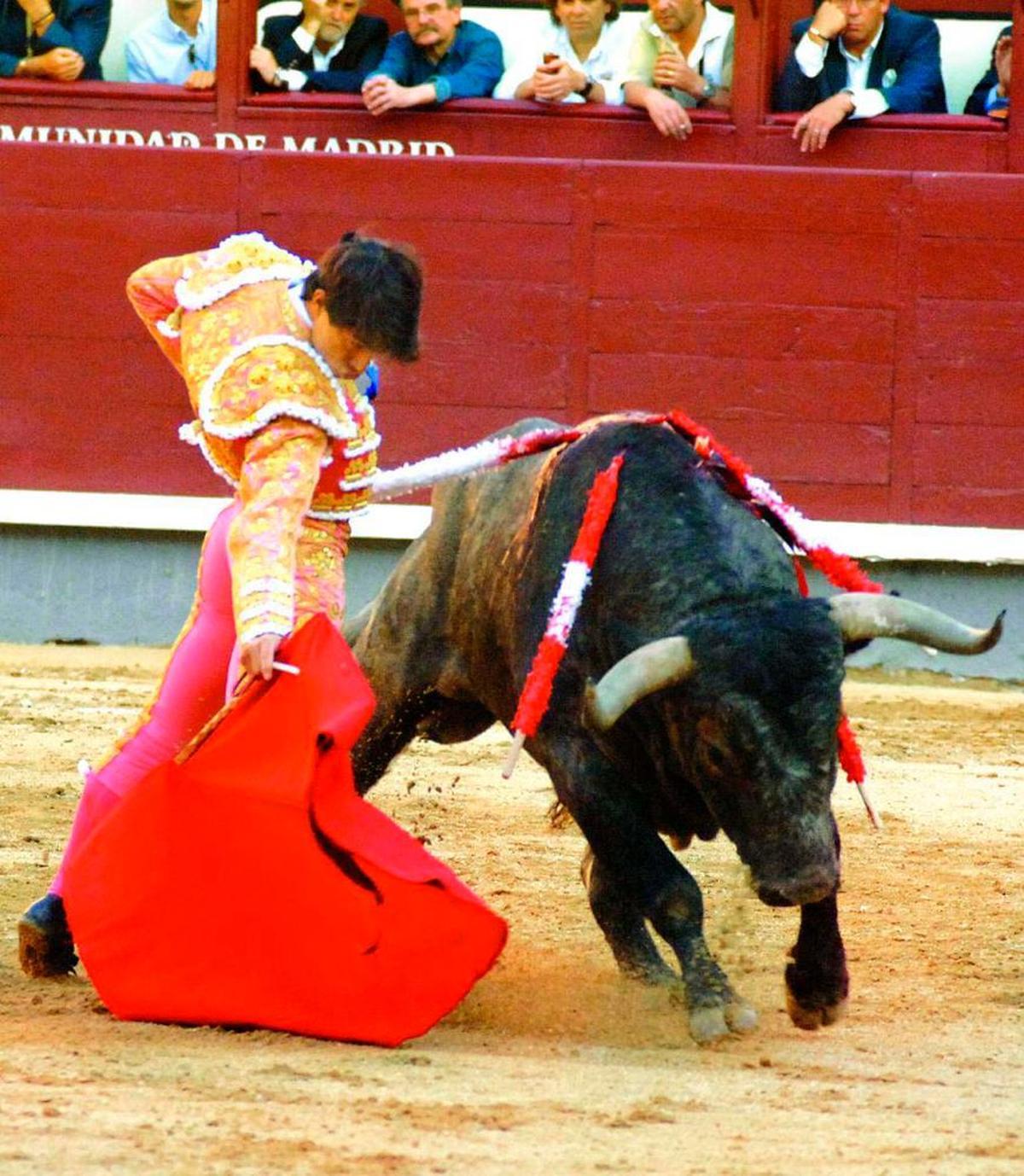 López Chaves durante una corrida de toros en 2006