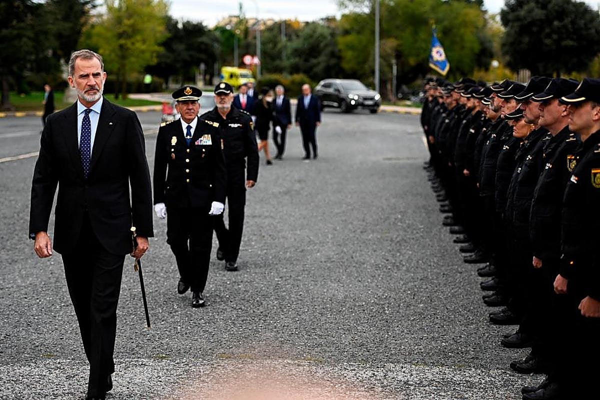 El Rey Felipe VI a su llegada al Centro Universitario de Formación de la Policía Nacional en Ávila