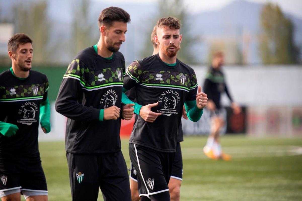 Quintana (derecha) trotando en un entrenamiento de esta semana