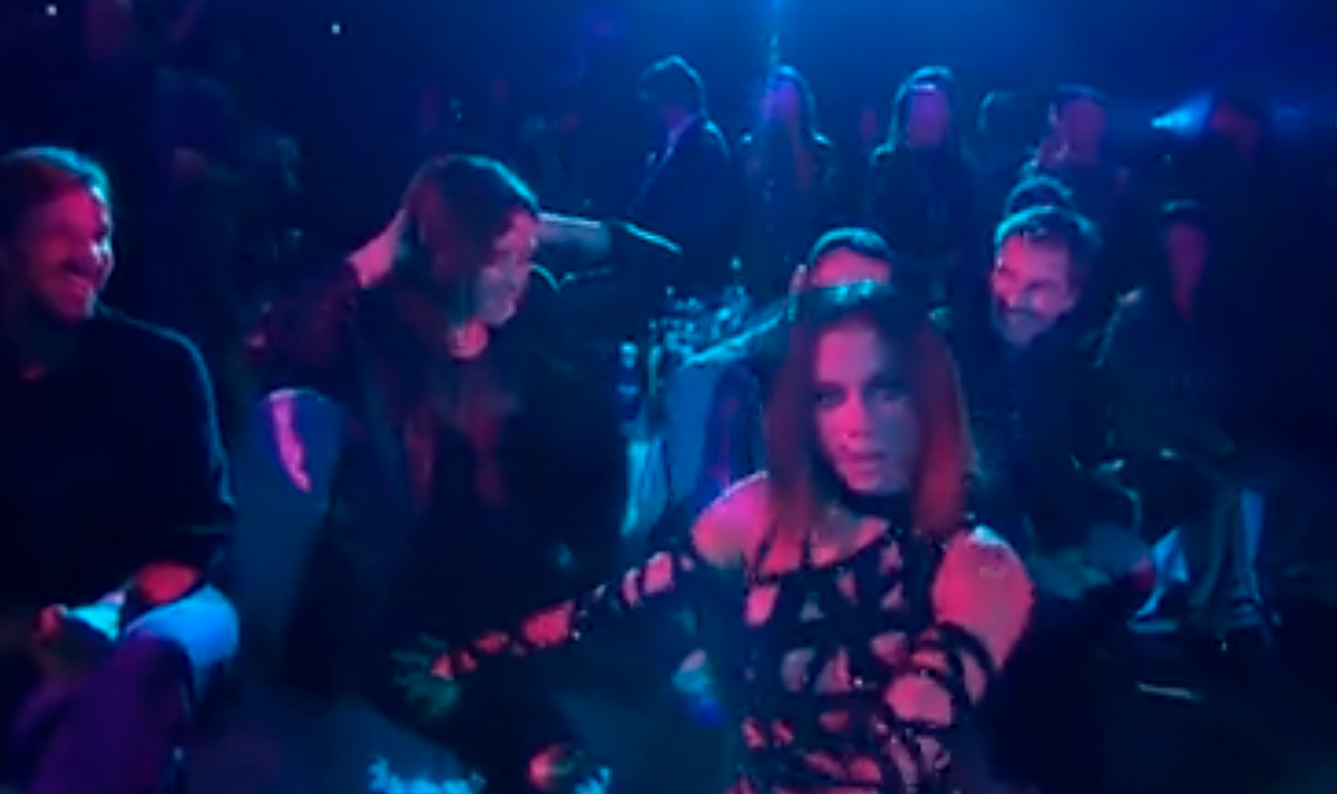 Isabel Díaz Ayuso entra en el juego de Anitta