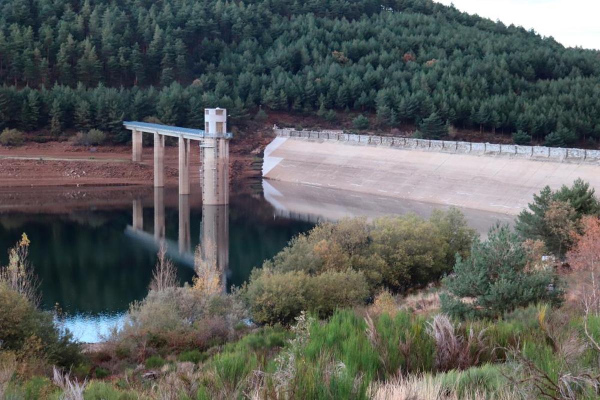 Imagen actual del pantano de Navamuño, que se encuentra en el término municipal de Candelario.