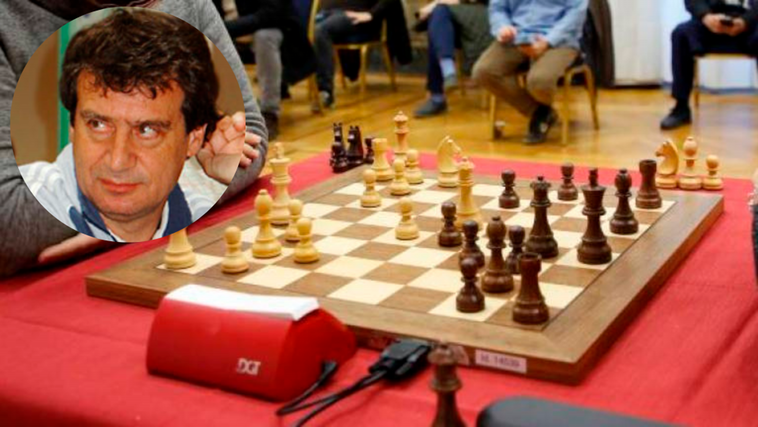 Javier Sanz Alonso, en el círculo.