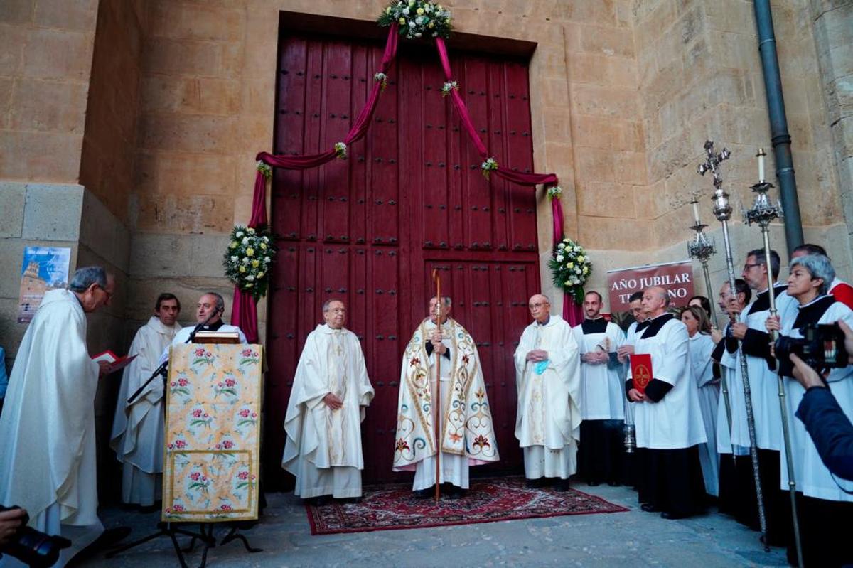 Apertura de la Puerta Santa de la Catedral | LAYA