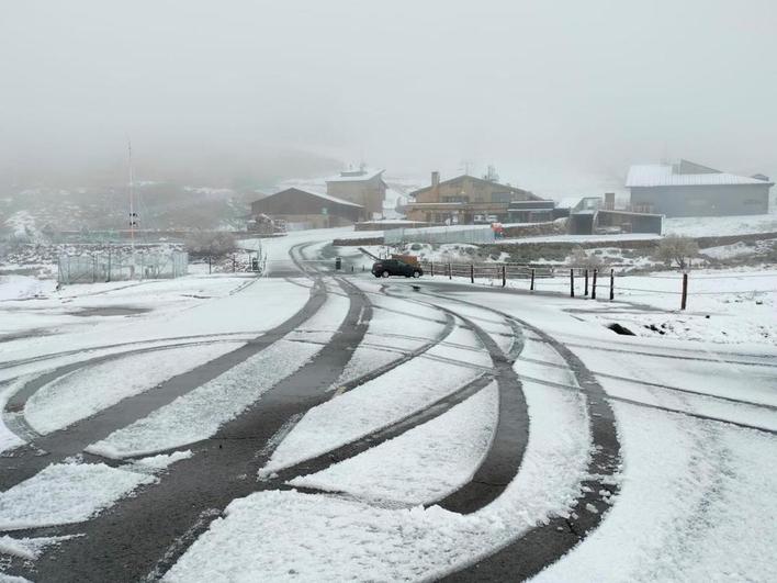 Llega la primera nevada a La Covatilla de Béjar