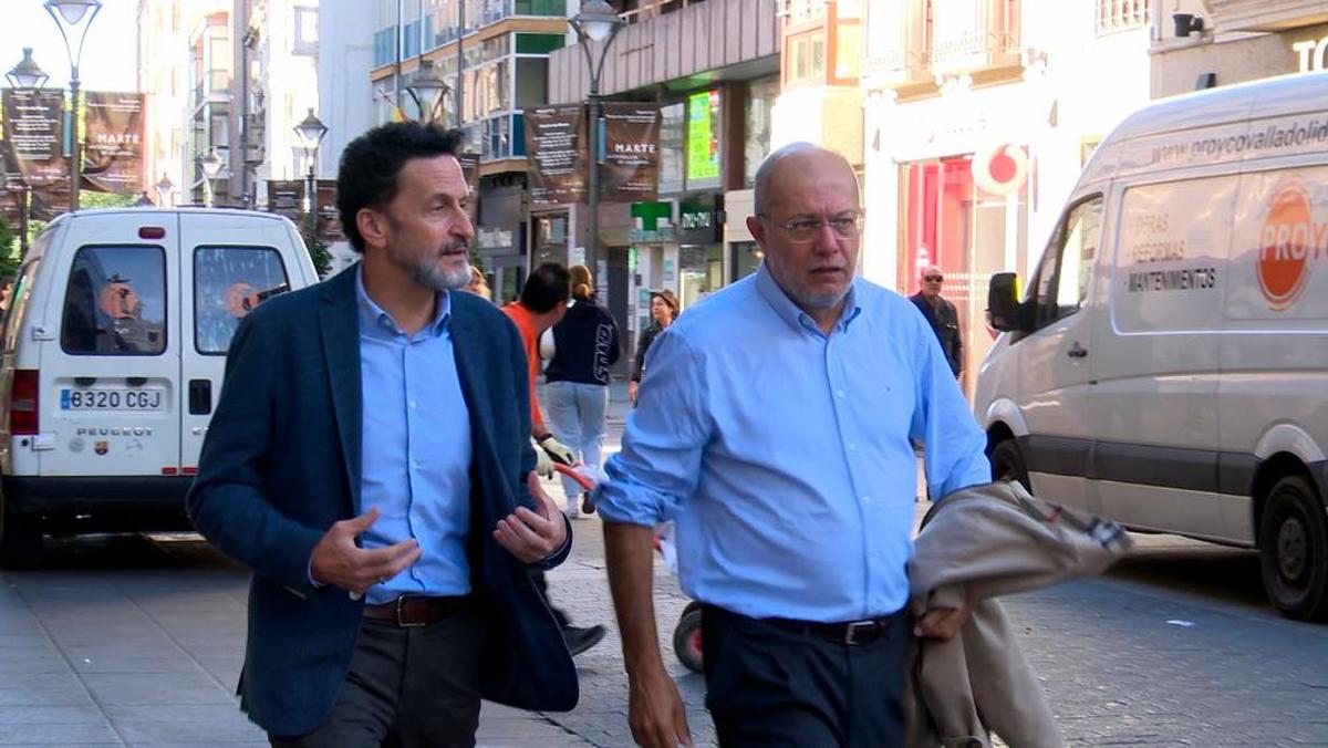 El portavoz nacional de Ciudadanos, Edmundo Bal, junto a Francisco Igea