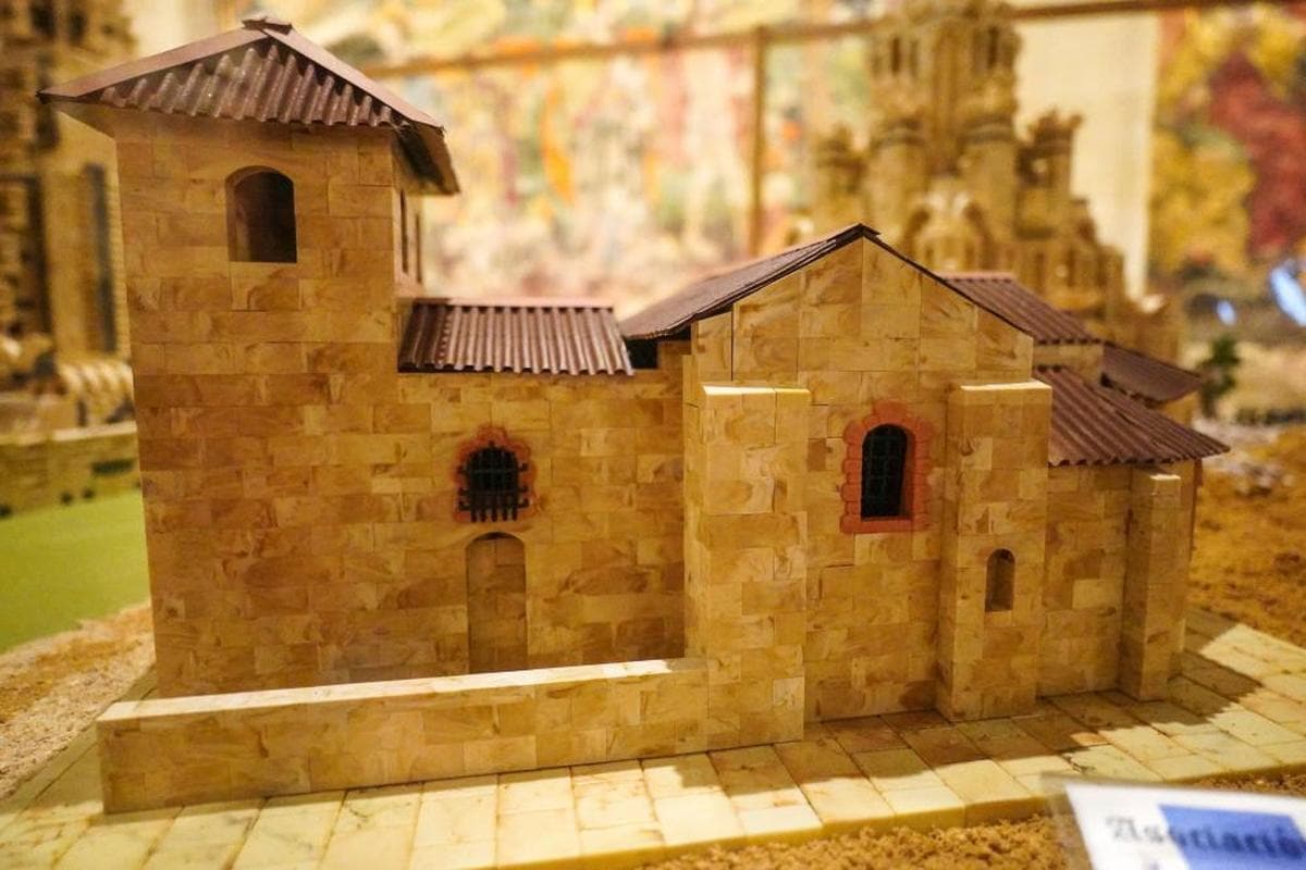 Monumentos construidos con piezas de Exin Castillos. La original exposición  que ya se puede ver en Salamanca