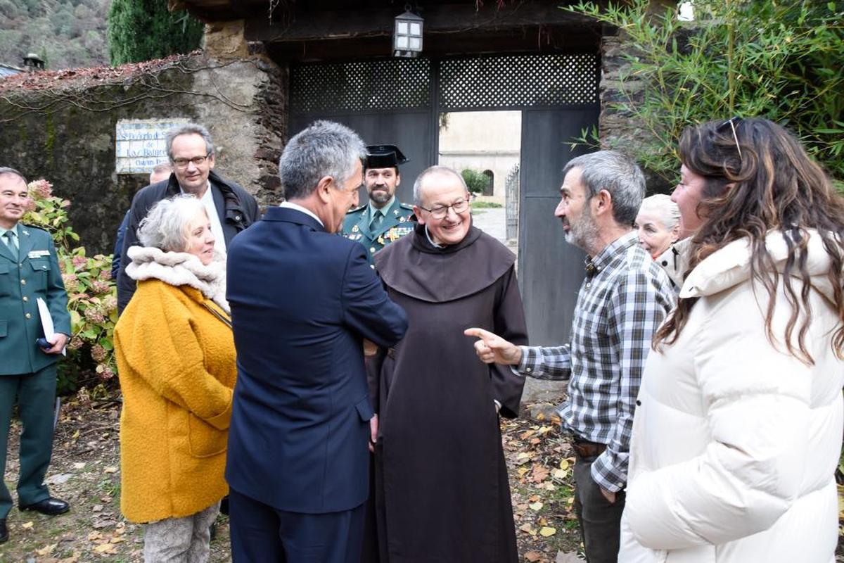 Encarnación Pérez, Leonardo Marcos, Padre Francisco, M. Ángel Luengo y Soledad Ruíz