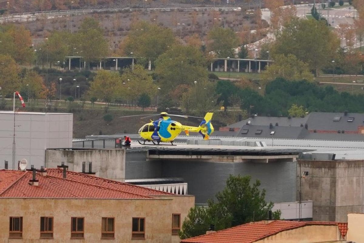 El helicóptero del Sacyl se trasladó hasta el lugar del accidente