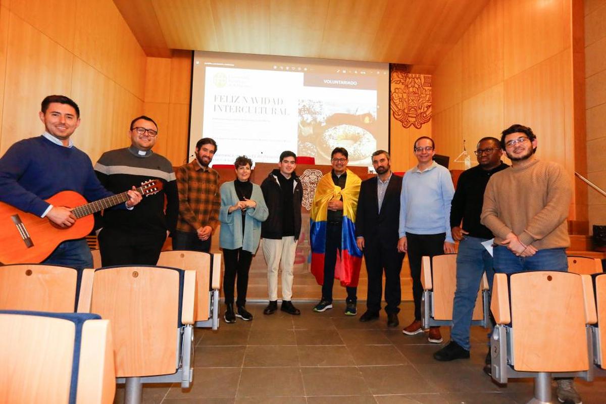 Estudiantes extranjeros que participaron en la conferencia. ALMEIDA