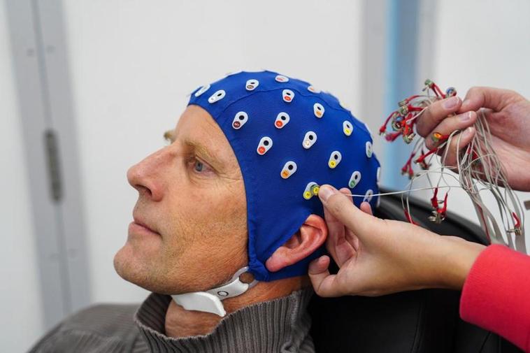 Implantes cocleares personalizados, el objetivo de estos investigadores salmantinos