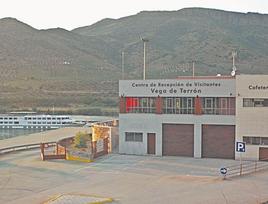 Cafetería y restaurante del muelle fluvial de Vega Terrón. CASAMAR