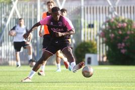 Isaac Obeng, futbolista del Unionistas