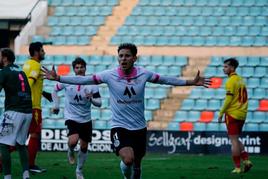 David Franco celebra su gol ante el Palencia CF