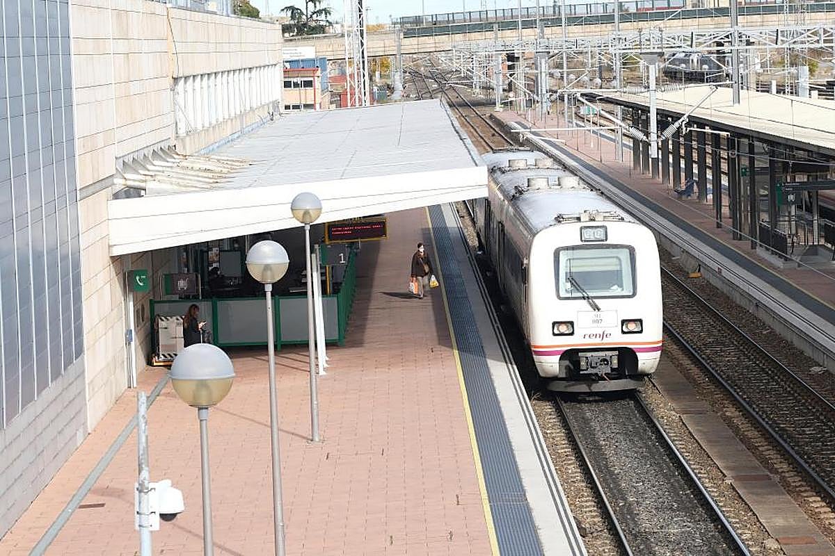 Tren que une Salamanca con Valladolid