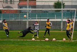 Entrenamiento del Salamanca ayer en el Anexo de Las Pistas