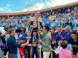 El Capea, el pasado mes de junio en Guijuelo, en la celebración de sus 50 años como torero.