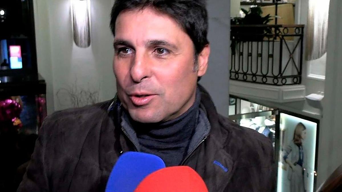 Fran Rivera contestando a los medios.