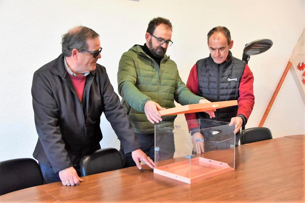 Preparativos y colocación de la urna en Galinduste.