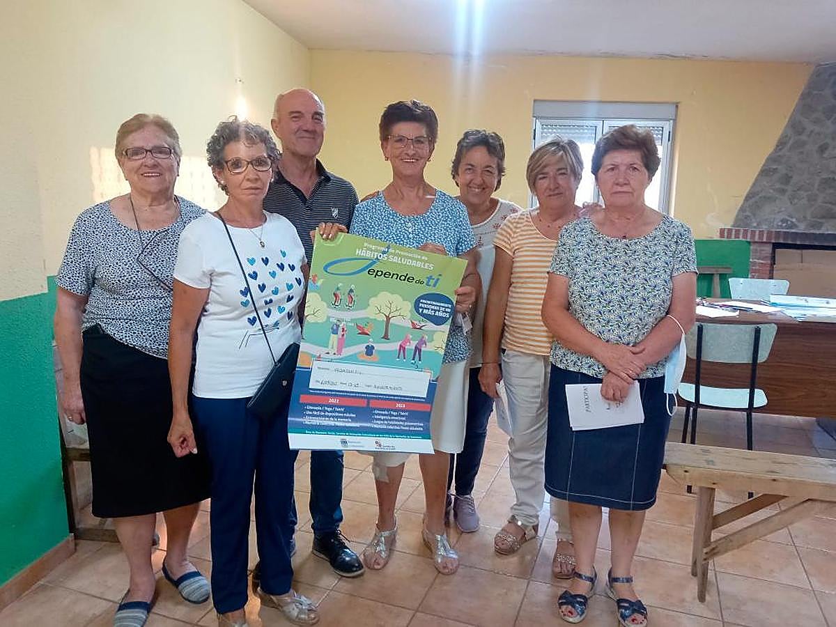 Participantes en una actividad del programa de la Diputación “Depende de ti” desarrollada en Valdesangil