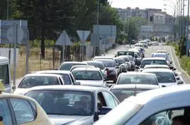 Una multitud de coche en un atasco.