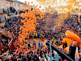 La Plaza Mayor de Ciudad Rodrigo momentos previos al Campanazo.