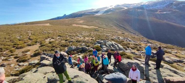 Convivir y disfrutar del aire libre: la buena salud de los clubes de montaña salmantinos
