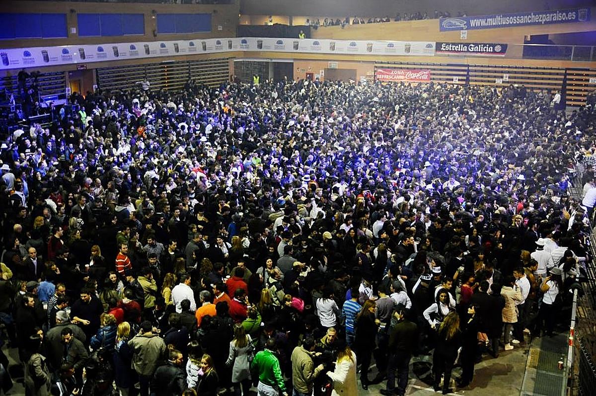 Fiesta en el interior del Multiusos. archivo