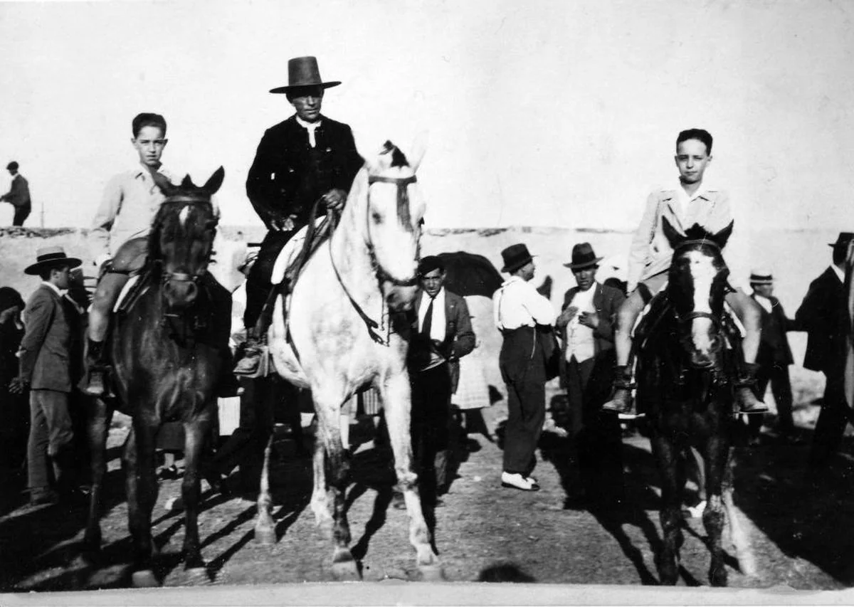 Venancio Blanco (a la derecha) con el abuelo Gaspar a principios de la década de 1930.