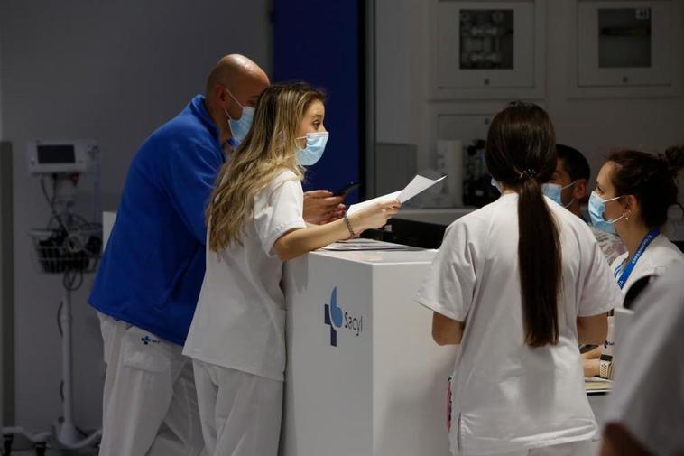 Más personal de Enfermería y con mejores condiciones en Castilla y León: Sacyl y Satse llegan a un acuerdo