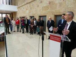 El rector, en un momento del homenaje a los directores de Cursos Internacionales