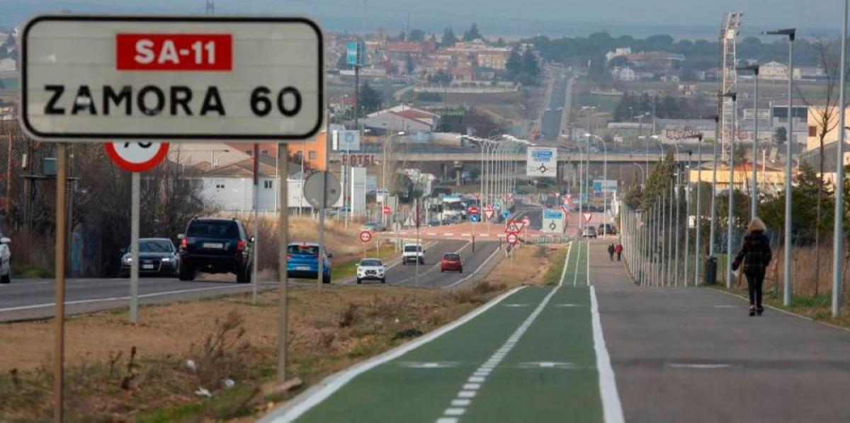 Tramo de la carretera SA-11, acceso Norte a Salamanca, en el que el Ministerio de Transportes prevé realizar obras para “calmar” el tráfico.