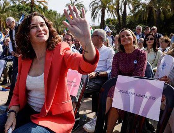 Ayuso tacha de “furibunda” la gestión de Sánchez y asegura que el gobierno del PSOE “se acaba”