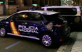 Una patrulla de la Policía Nacional por la noche.