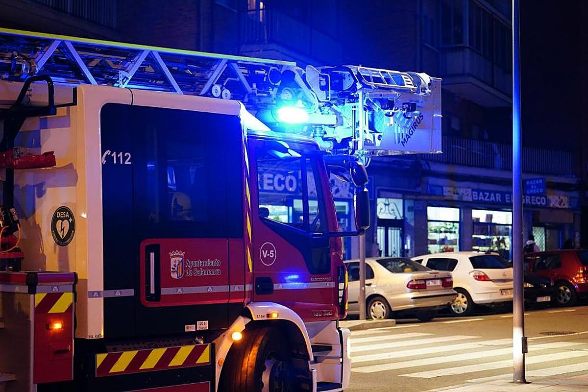 Efectivos del Servicio de Bomberos, en una intervención. ARCHIVO